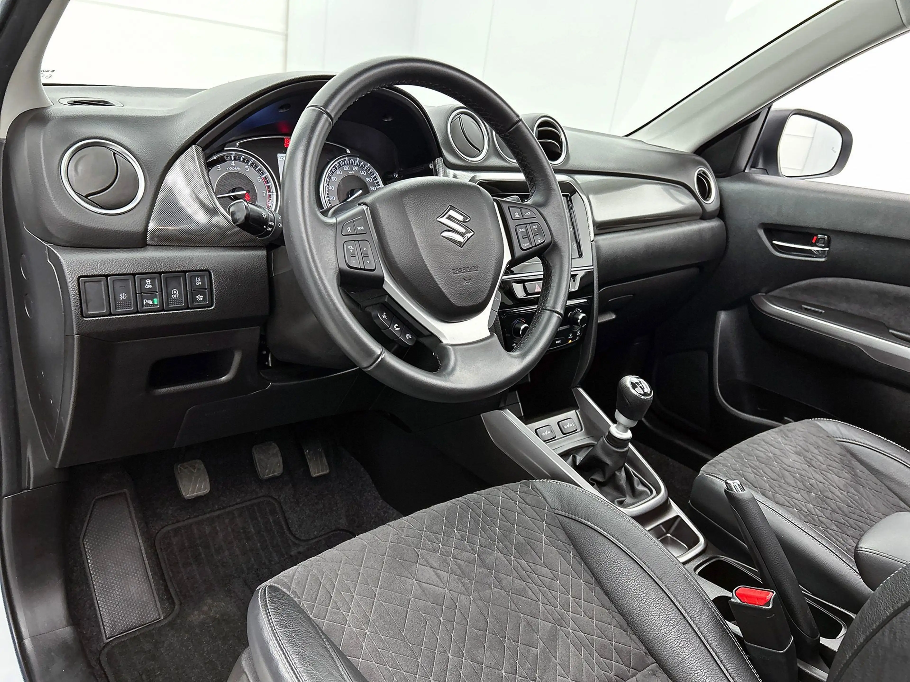 Suzuki Vitara 1.4 Boosterjet Style Smart Hybrid | Adaptive Cruis — photo 14