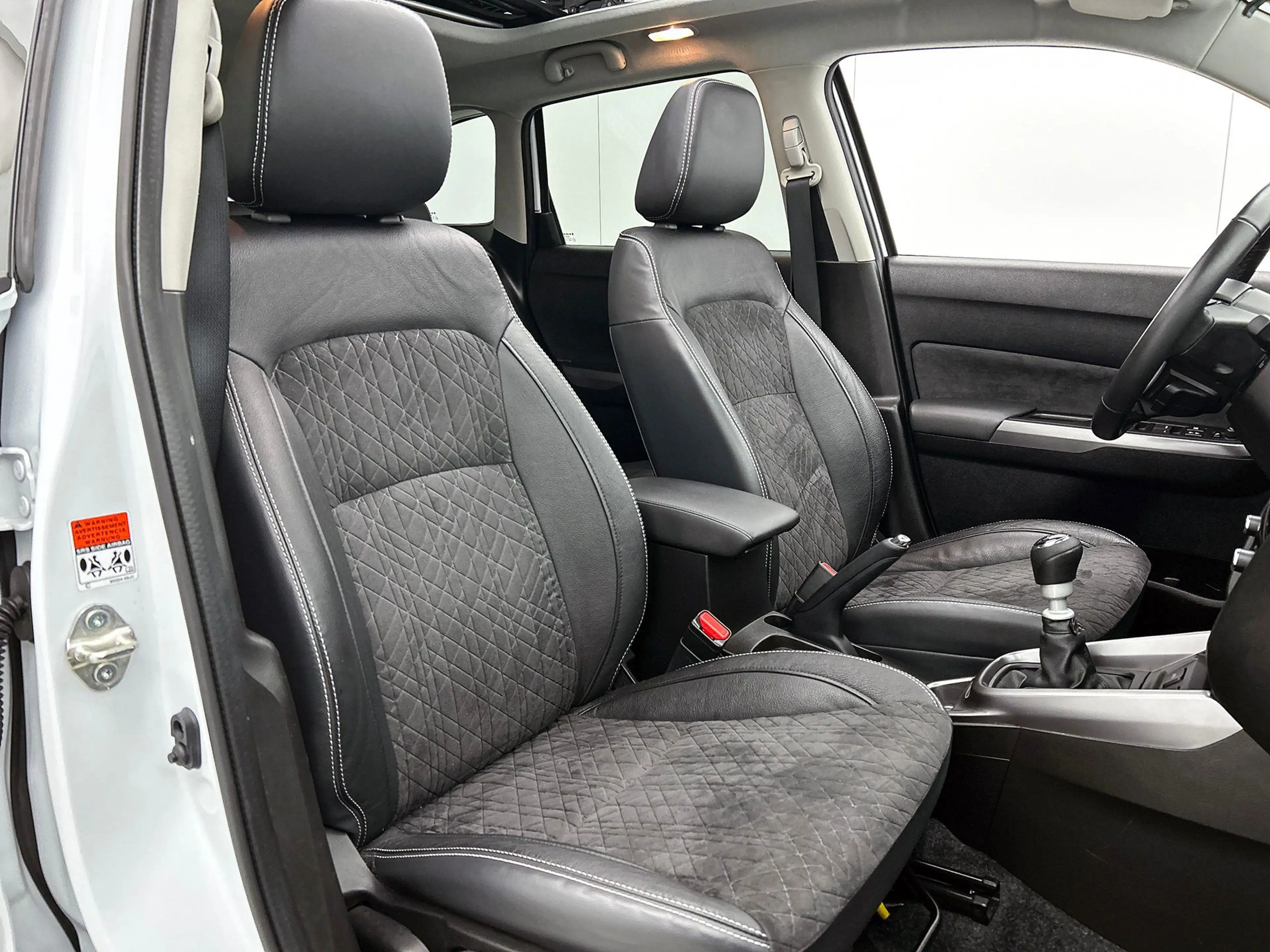Suzuki Vitara 1.4 Boosterjet Style Smart Hybrid | Adaptive Cruis — photo 12