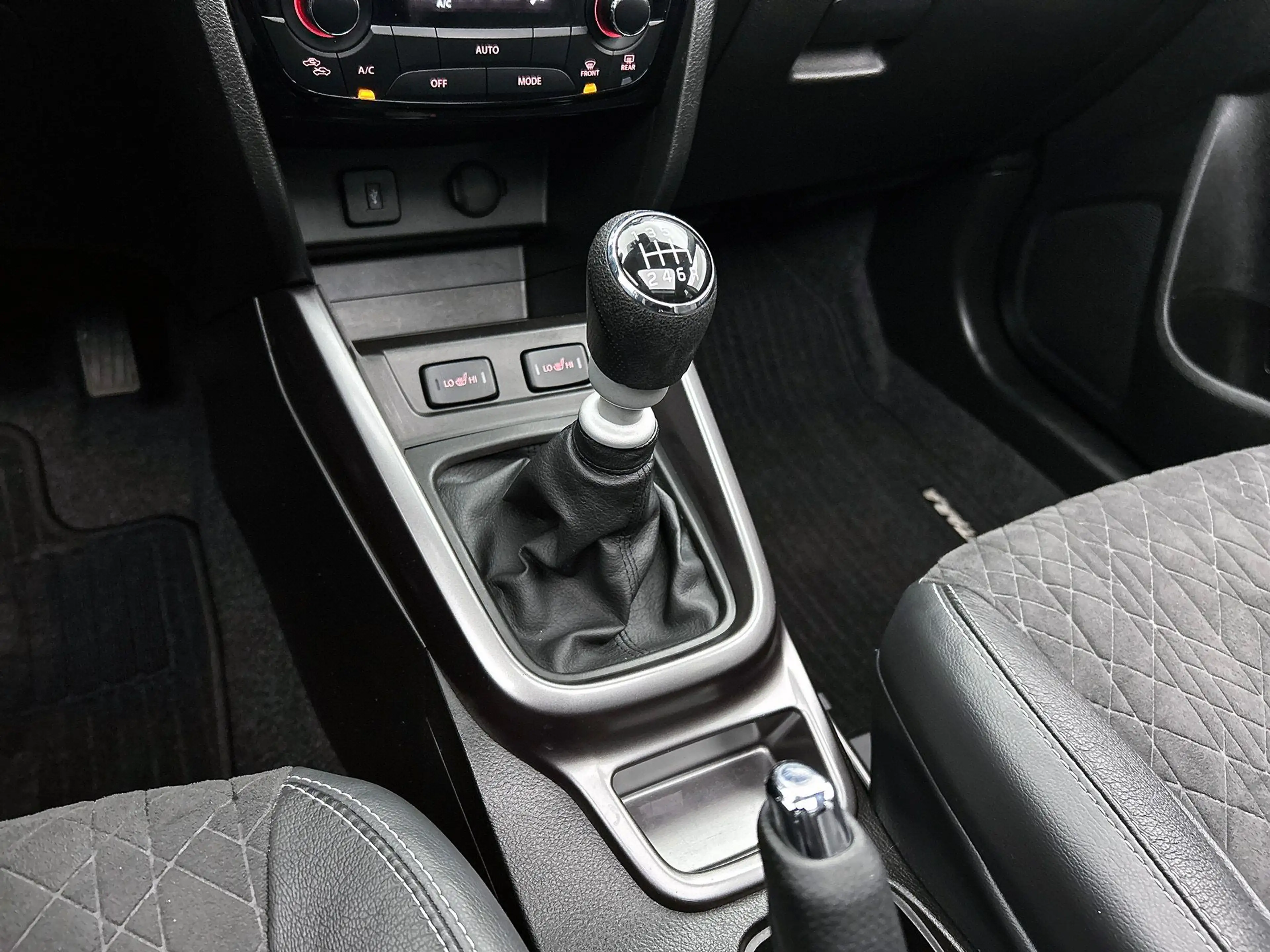 Suzuki Vitara 1.4 Boosterjet Style Smart Hybrid | Adaptive Cruis — photo 18