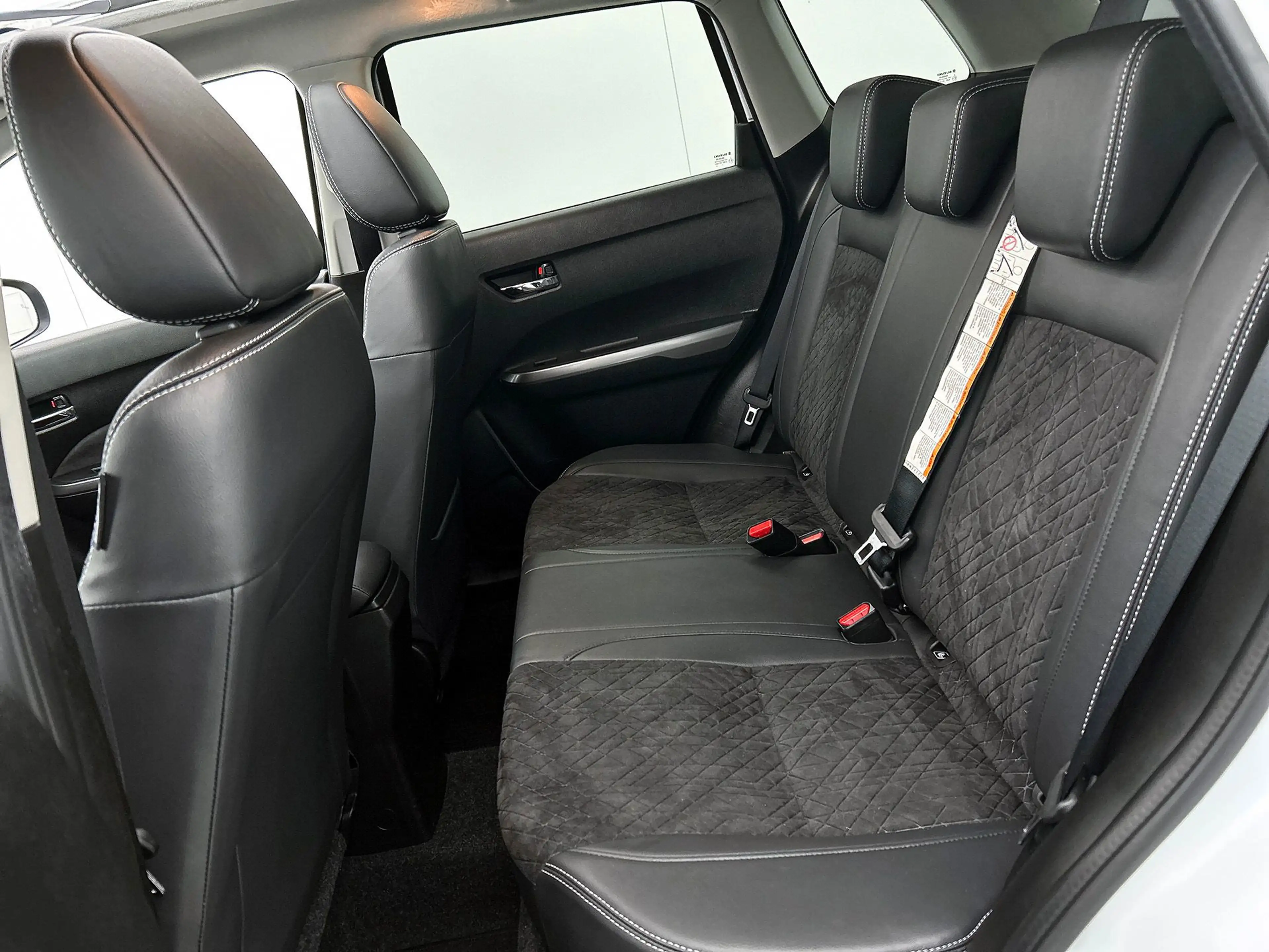 Suzuki Vitara 1.4 Boosterjet Style Smart Hybrid | Adaptive Cruis — photo 30