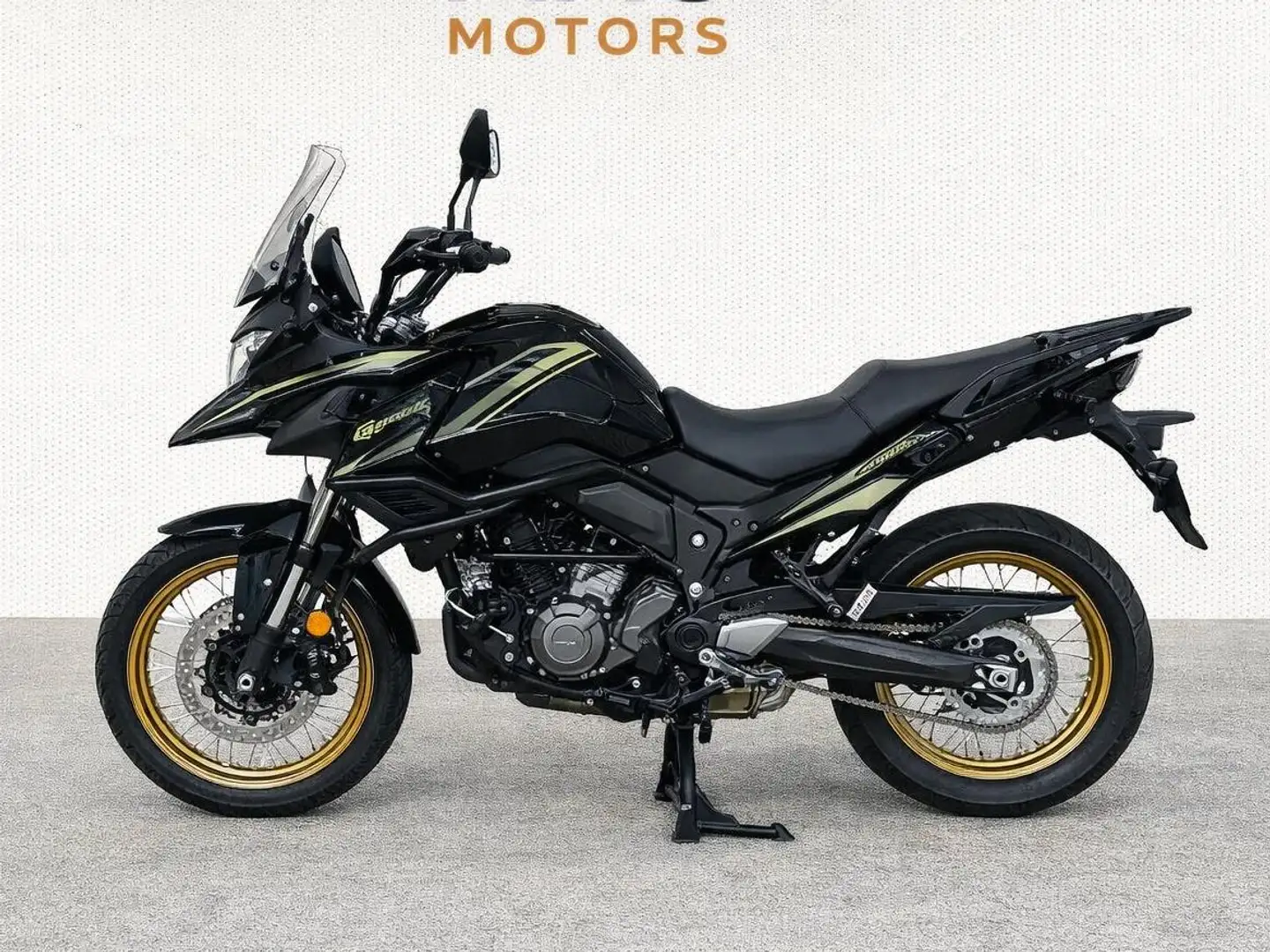 QJ Motor SRT 900 SX Nuovo Negro - 1