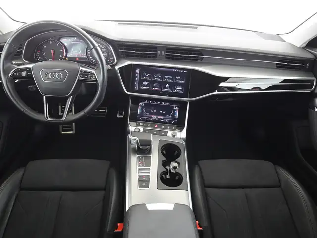 Audi A6 view 11