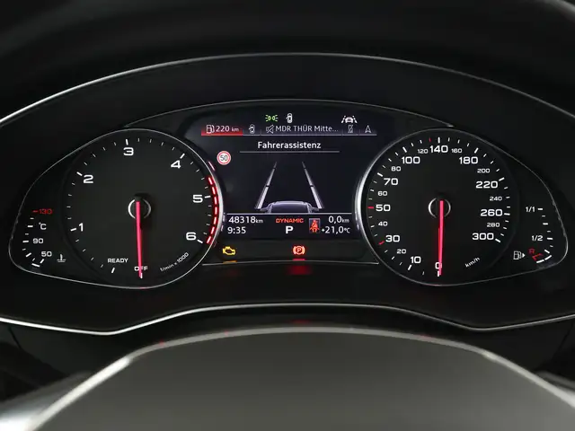 Audi A6 view 12