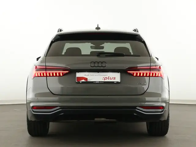 Audi A6 view 6
