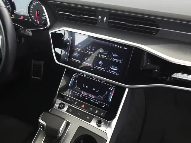 Audi A6 view 13