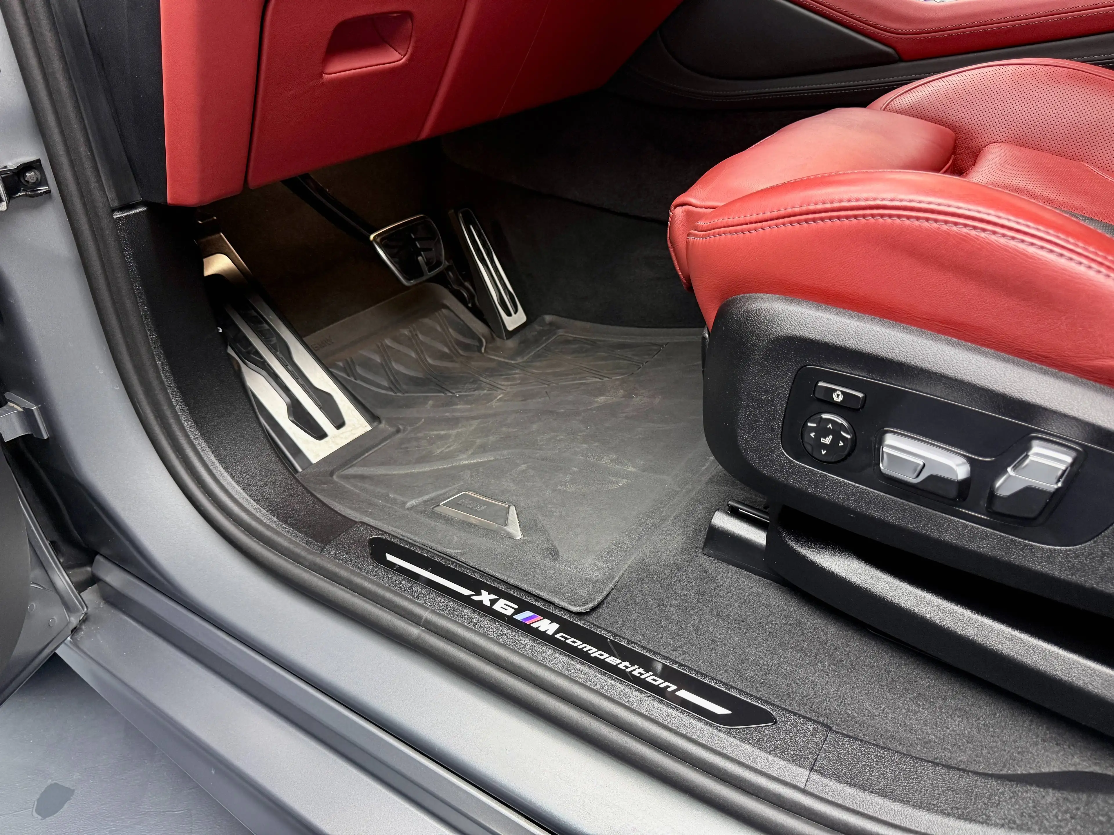 BMW X6 M Competition *M-Drivers*SkyLou*Carbon*MATT-Lack*B&W* — photo 35