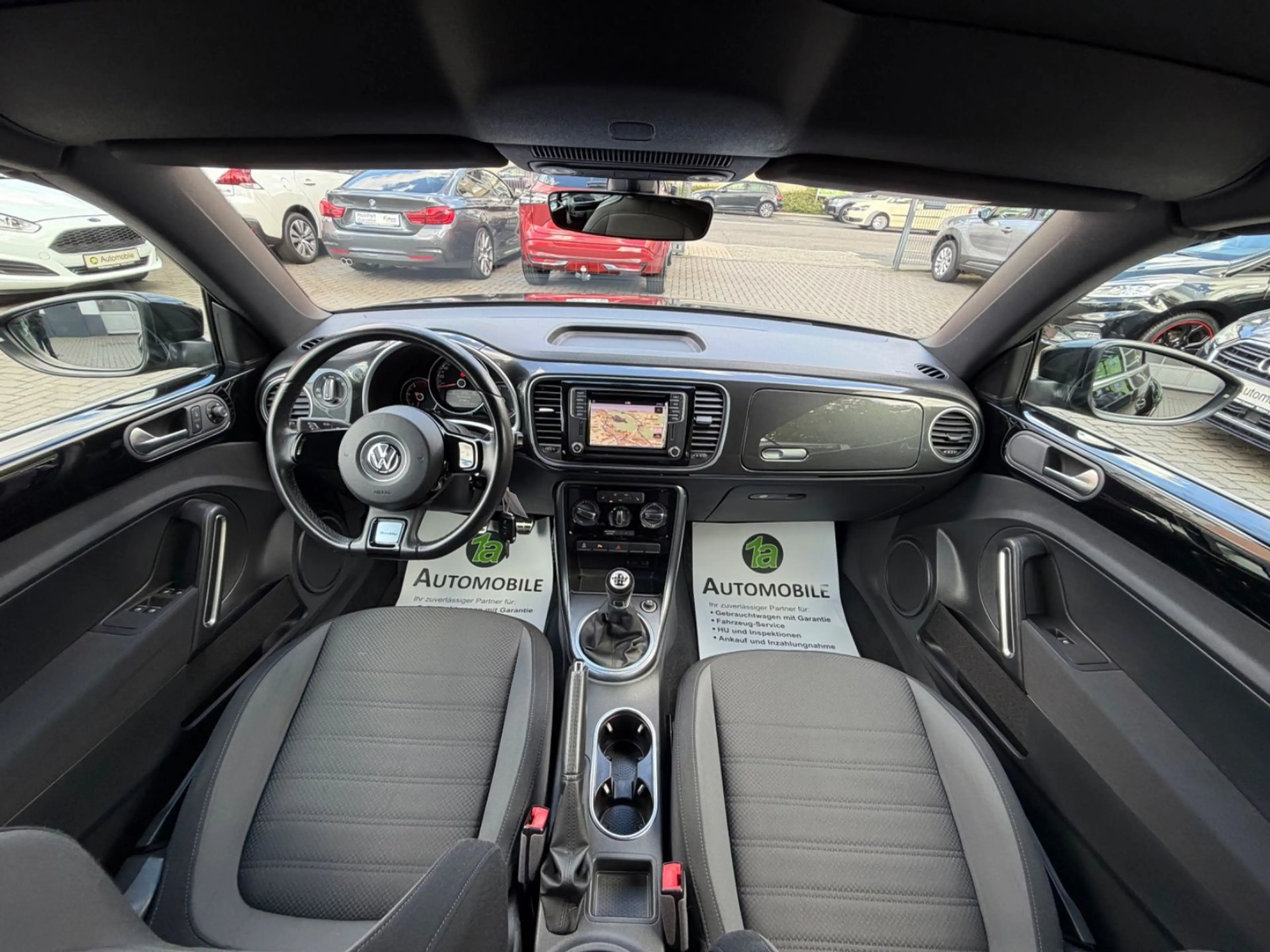 Volkswagen Beetle Cabriolet R-Line*NAVI*SHZ*PDC*1.HAND — photo 13