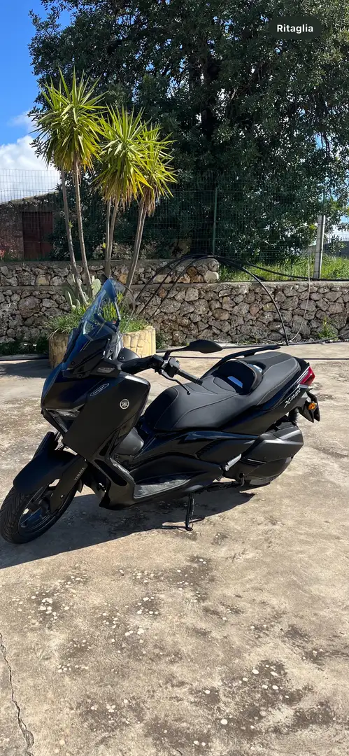 Yamaha X-Max 300 Tech max Černá - 1