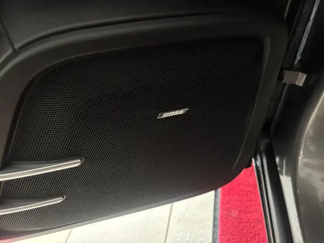 Porsche Cayenne view 15