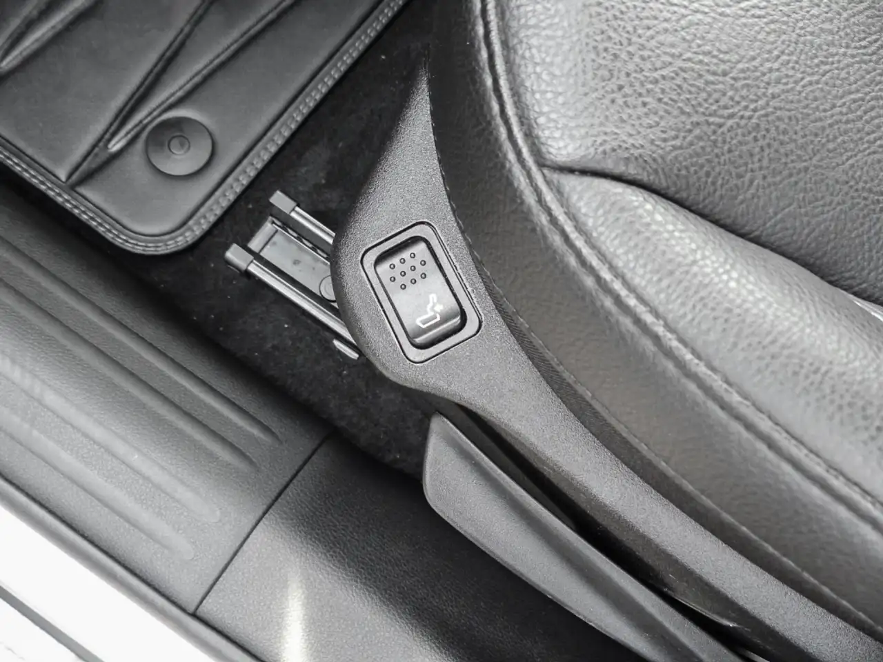 Jeep Compass E- Hybrid LED ACC Apple CarPlay Android Auto Mehrz 12