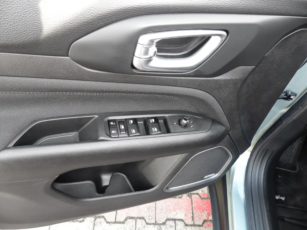 Jeep Compass E- Hybrid LED ACC Apple CarPlay Android Auto Mehrz 14