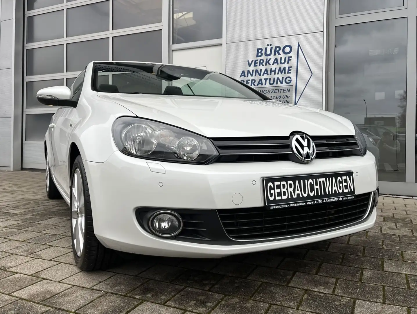 Volkswagen Golf VI Cabrio 2.0 TDI LIFE 2.HD SHZ NAV PDC 17" Weiß - 1
