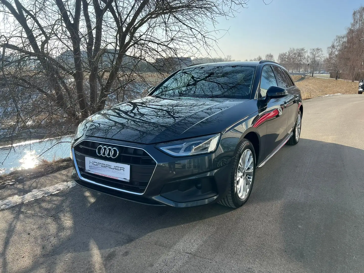 Audi A4 40 TDI quattro Grau - 1