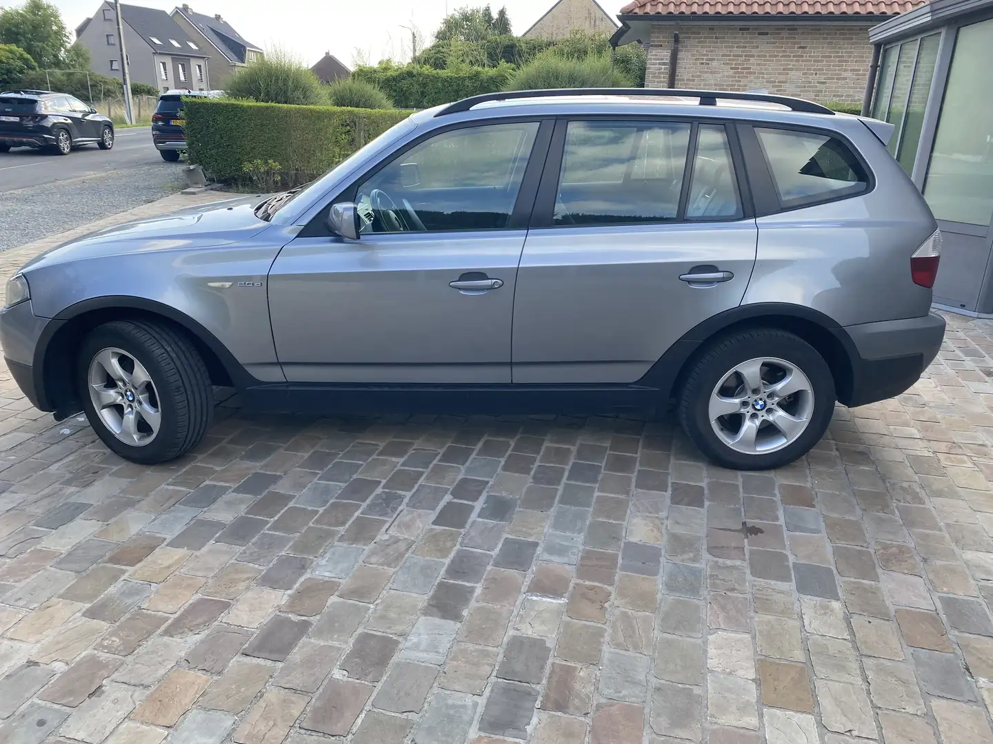 BMW X3 2.0d Aut. Gri - 2