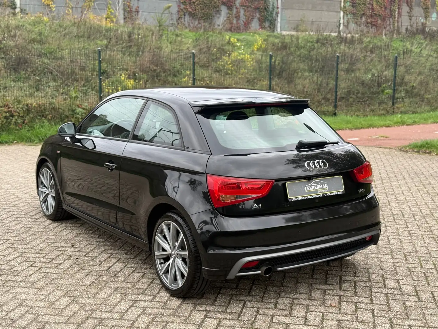 Audi A1 1.2 TFSI S-LINE I PDC I BLUETOOTH I NWE APK I DIKK Noir - 2