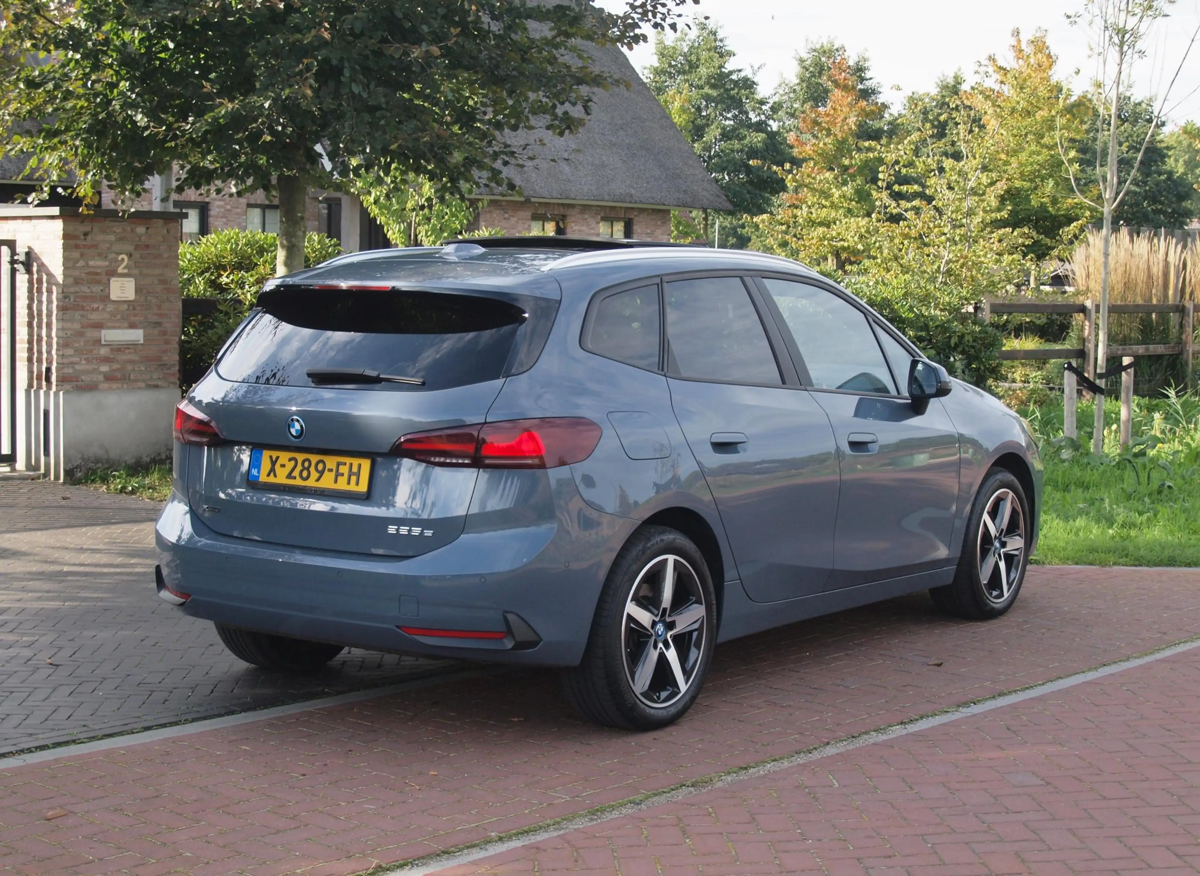 BMW 225 2-serie Active Tourer 225e xDrive | Panoramadak | — photo 10