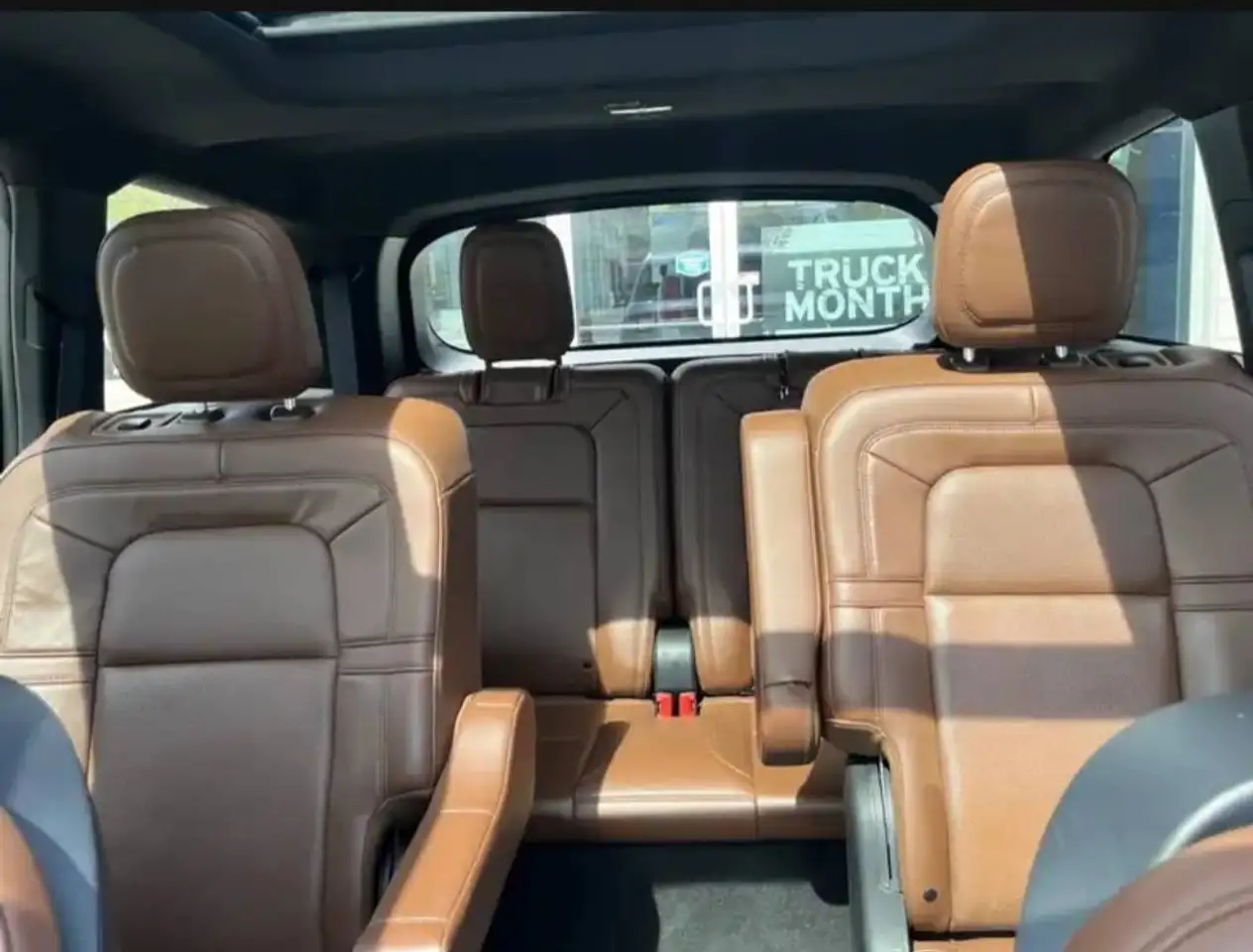 Lincoln Aviator снимка Lincoln Aviator