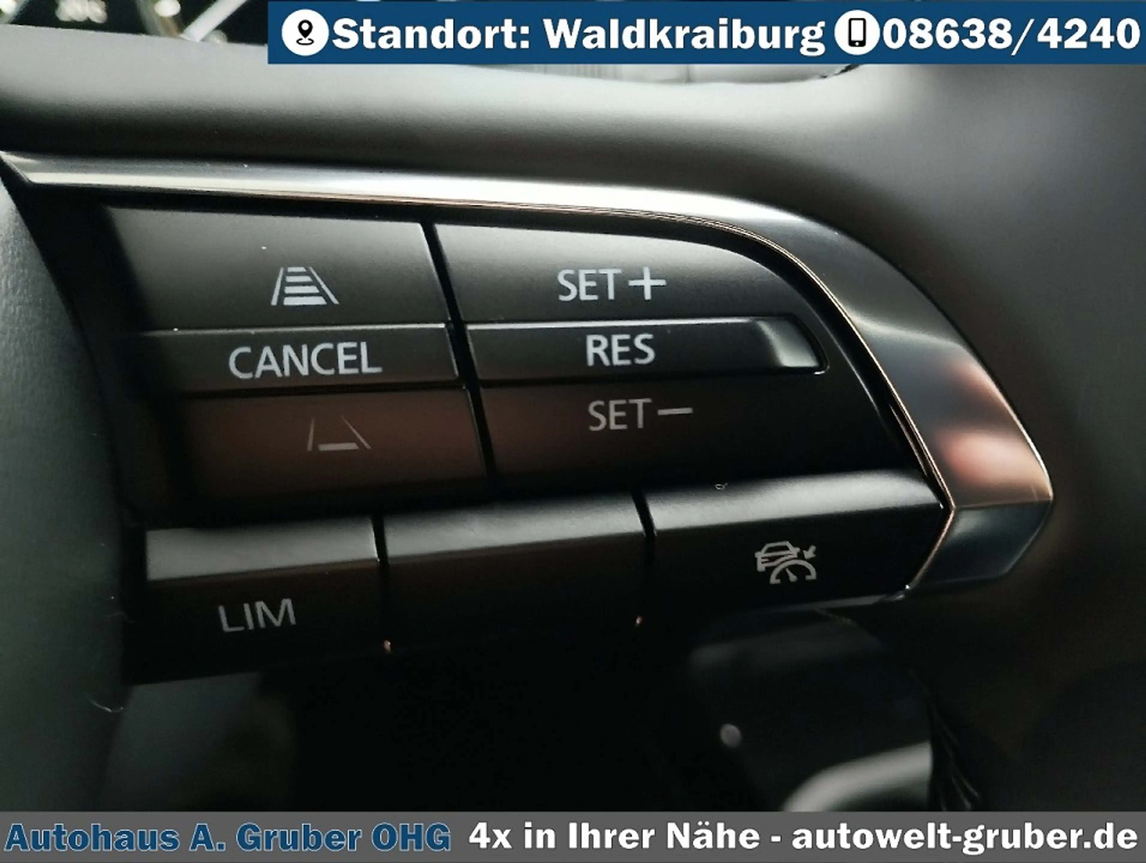 Mazda CX-30 e-SKYACTIV G Automatik Center-L+Design-Pak+Matrix- — photo 13