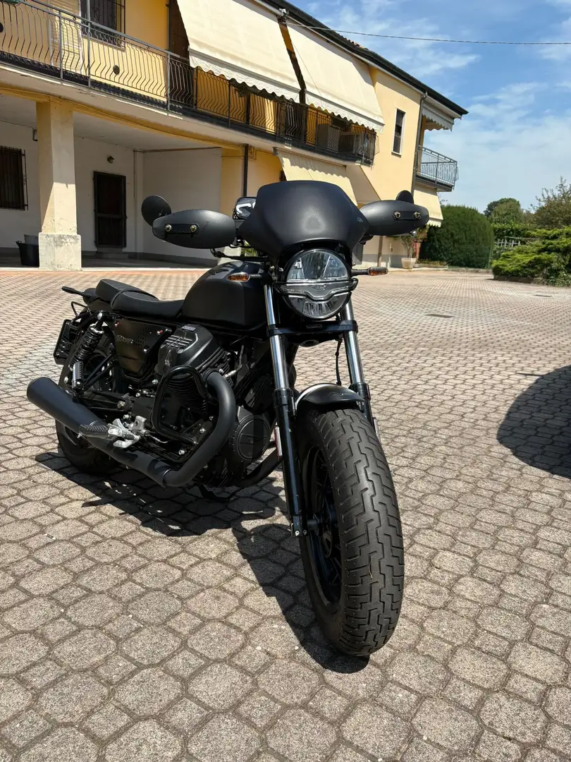 Moto Guzzi V 9 BOBBER Czarny - 1