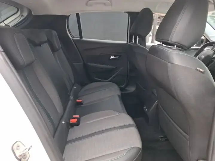 Peugeot 208 2023, foto 3