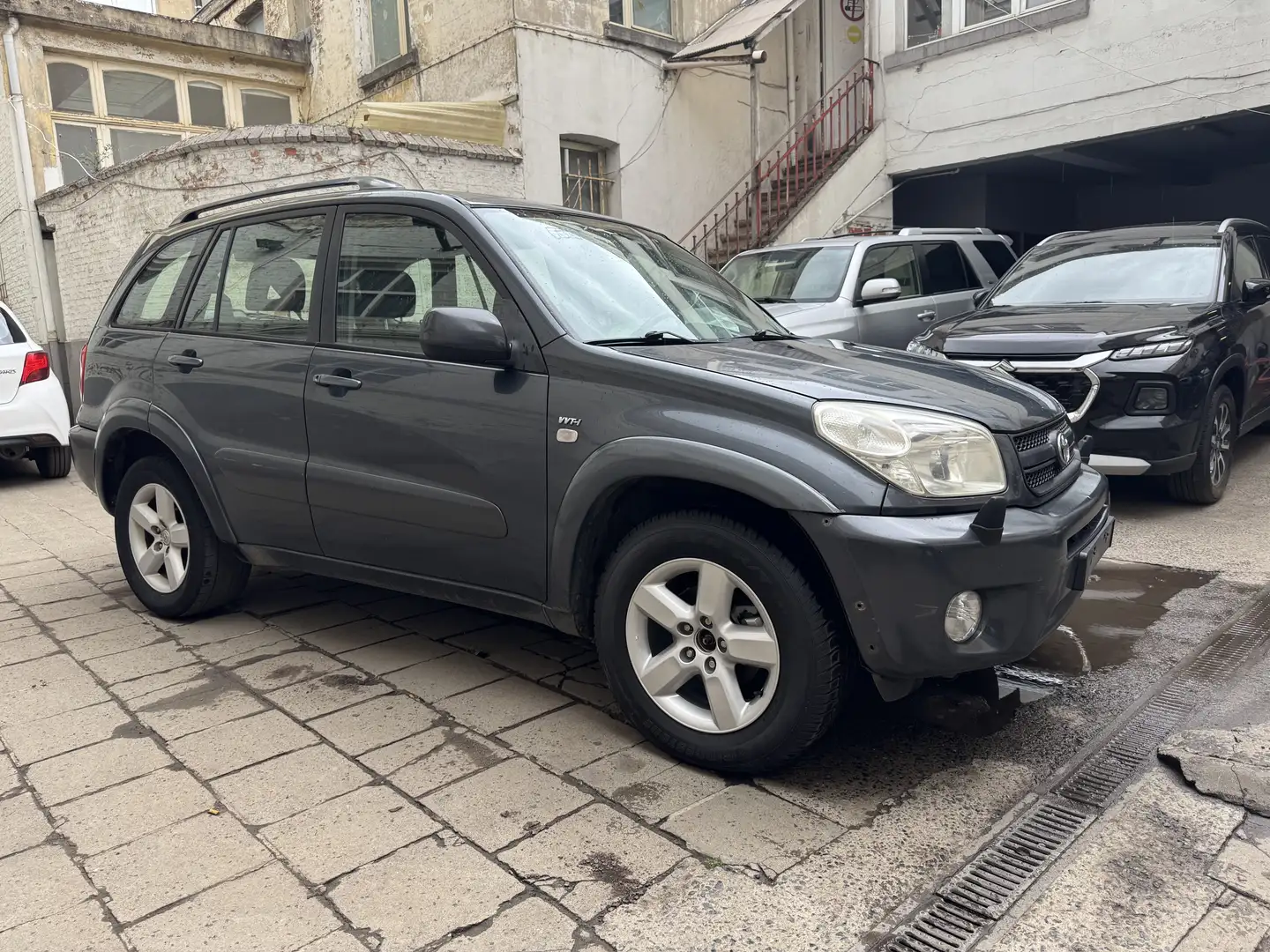 Toyota RAV 4 4x4 Sol - 2