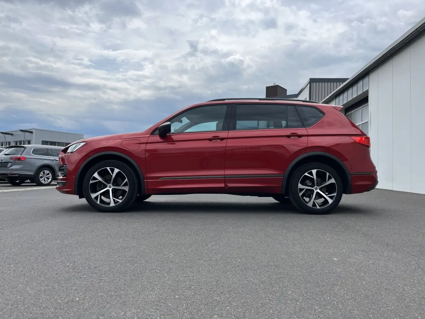 SEAT Tarraco 1.4 TSI e-Hybrid FR-Line 181€ m. 20% Anzahlung A Rojo - 2