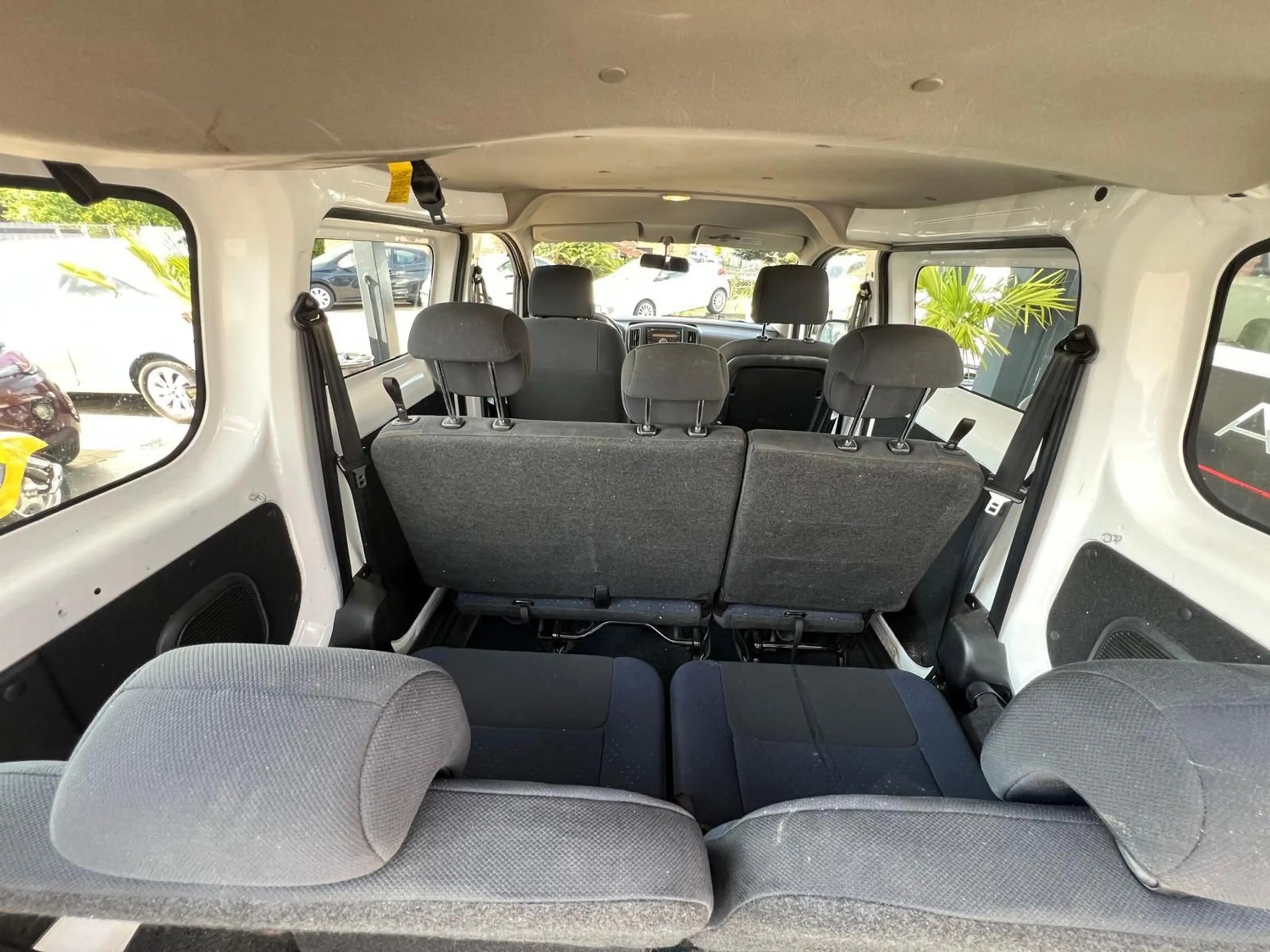 Nissan NV200 Evalia 1.5 dCi Kombi Comfort 7 Sitze — photo 20