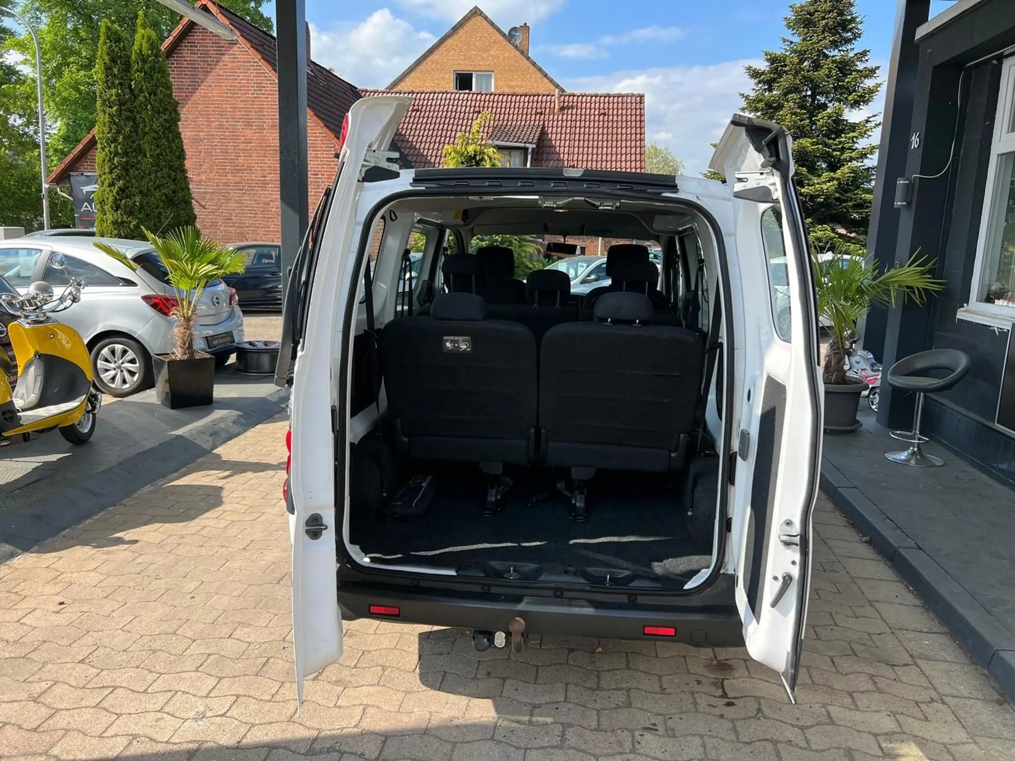 Nissan NV200 Evalia 1.5 dCi Kombi Comfort 7 Sitze — photo 13
