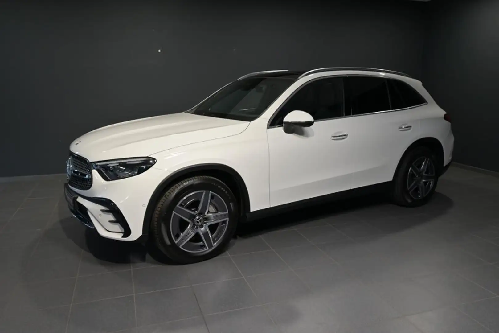 Mercedes-Benz GLC 220 d 4M AMG PREMIUM/PANO/AHK/STANDHZG/SHZ Beyaz - 1