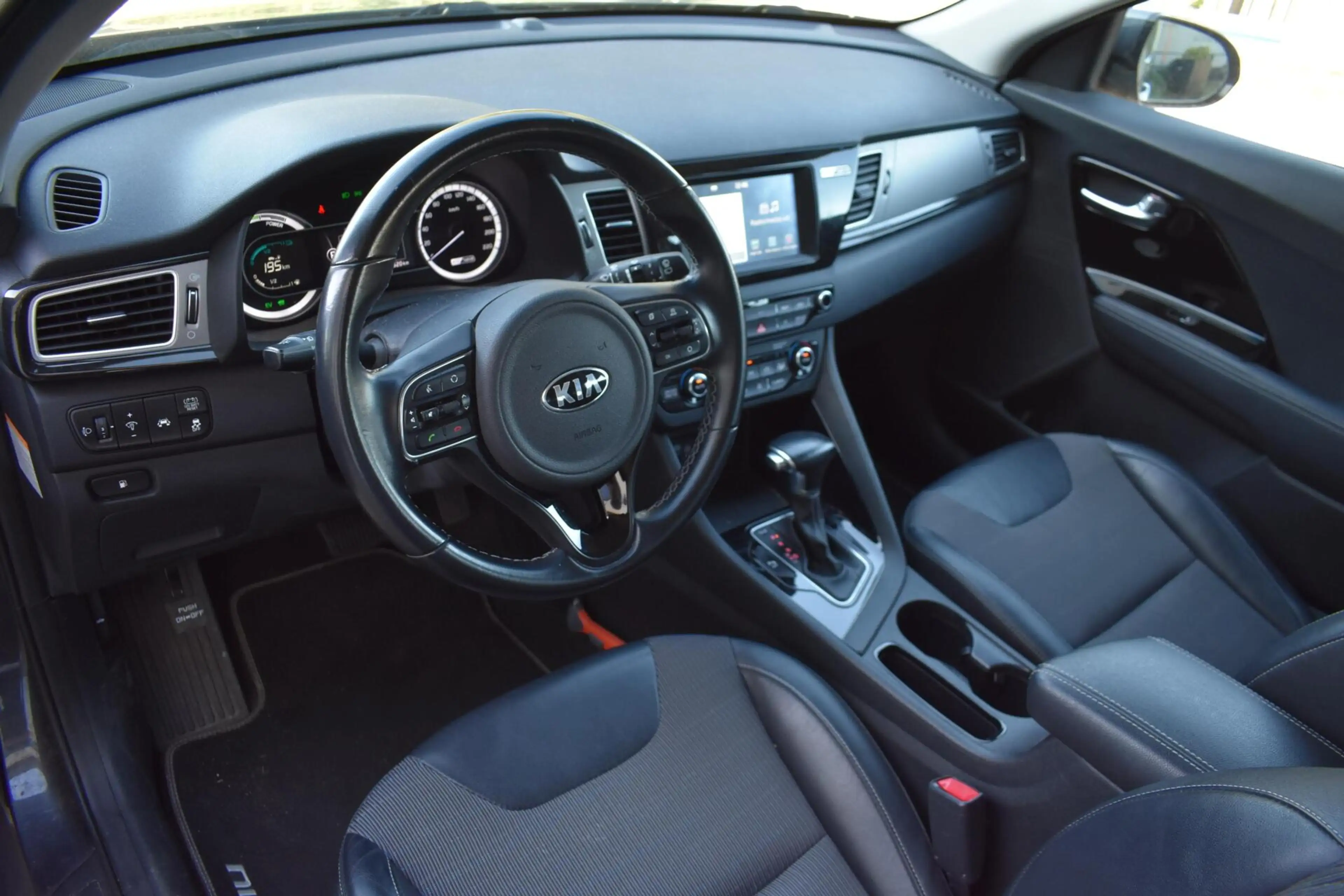 Kia Niro 1.6 GDi Hybrid DynamicLine | Trekhaak | Camera | C — photo 9