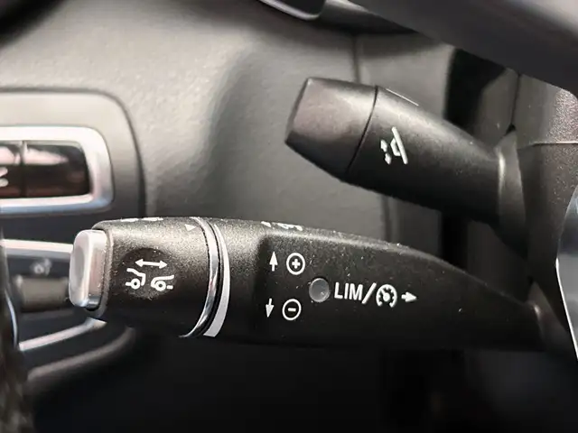 Mercedes-Benz C-Class view 17