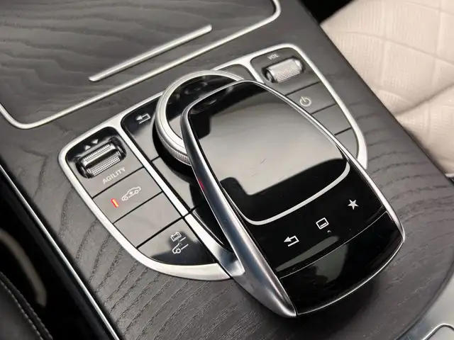 Mercedes-Benz C-Class view 14