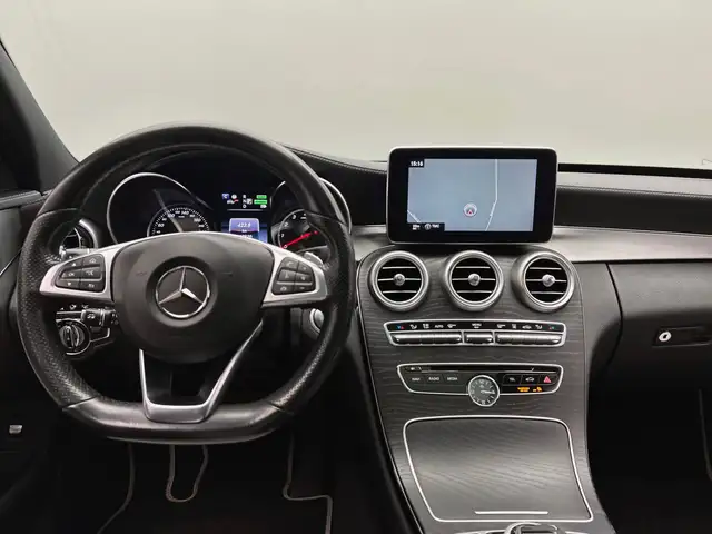 Mercedes-Benz C-Class view 28