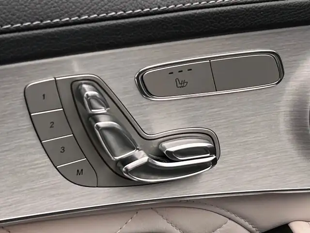 Mercedes-Benz C-Class view 25