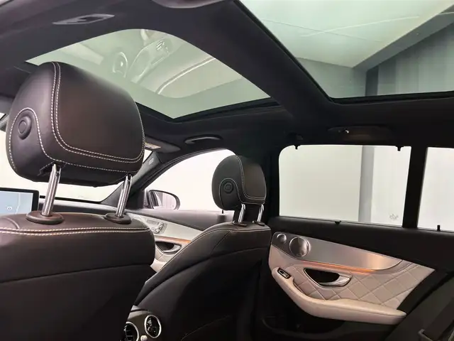 Mercedes-Benz C-Class view 20