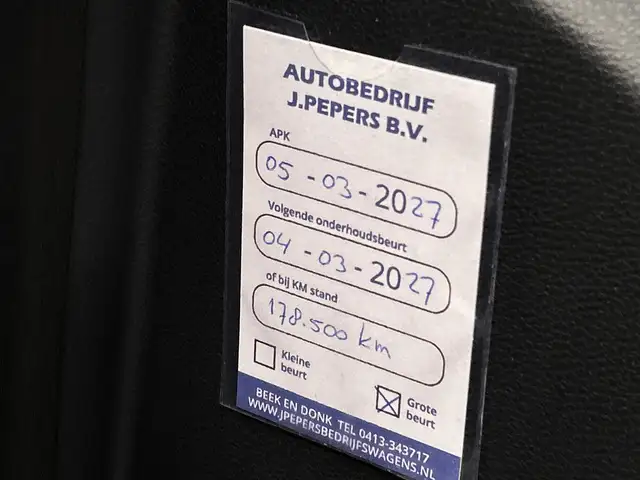 Mercedes-Benz C-Class view 10