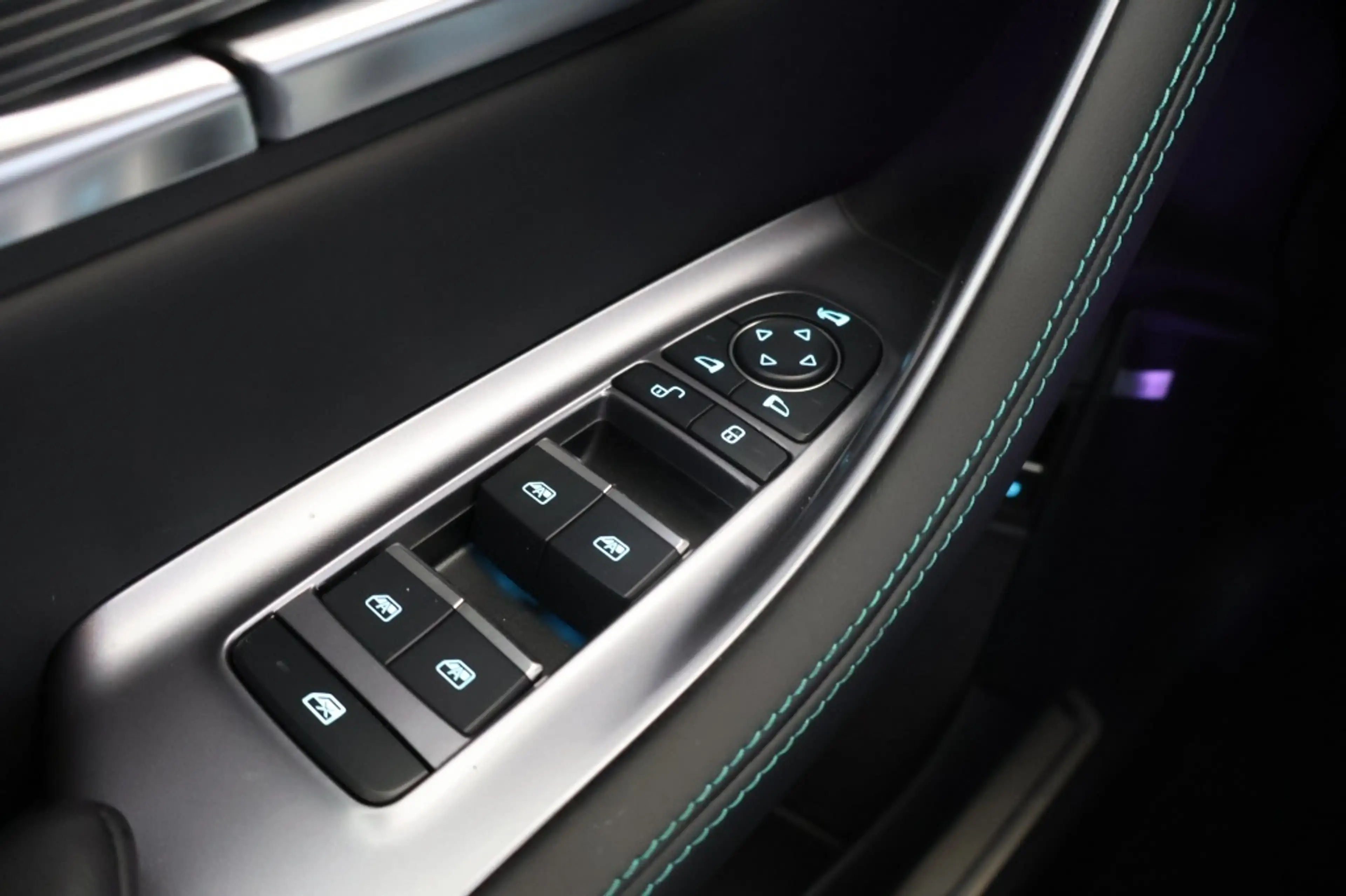 BYD Seal U 1.5 DM-i FWD Boost | BYD Specialist DEMO — photo 12