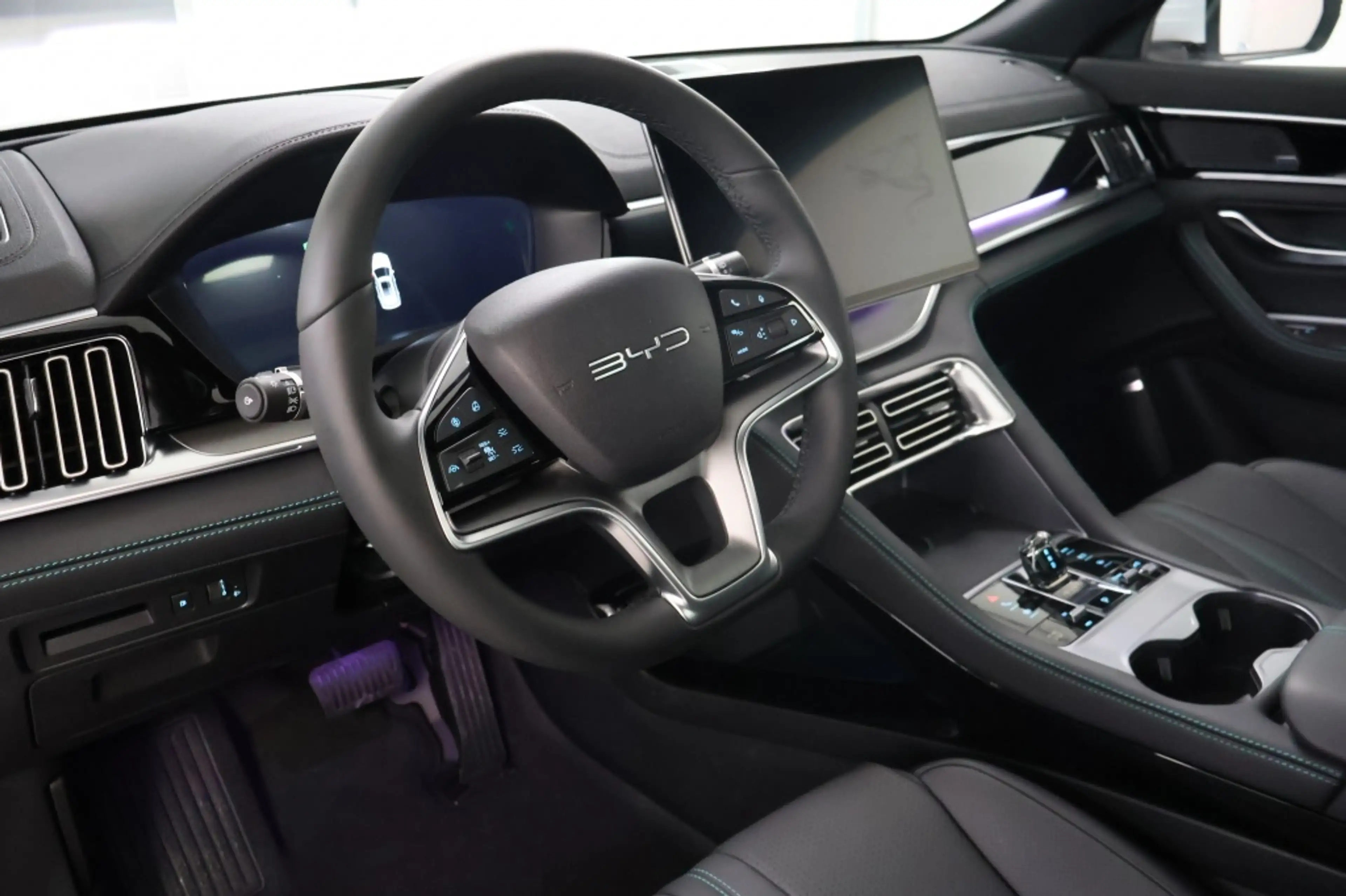 BYD Seal U 1.5 DM-i FWD Boost | BYD Specialist DEMO — photo 6