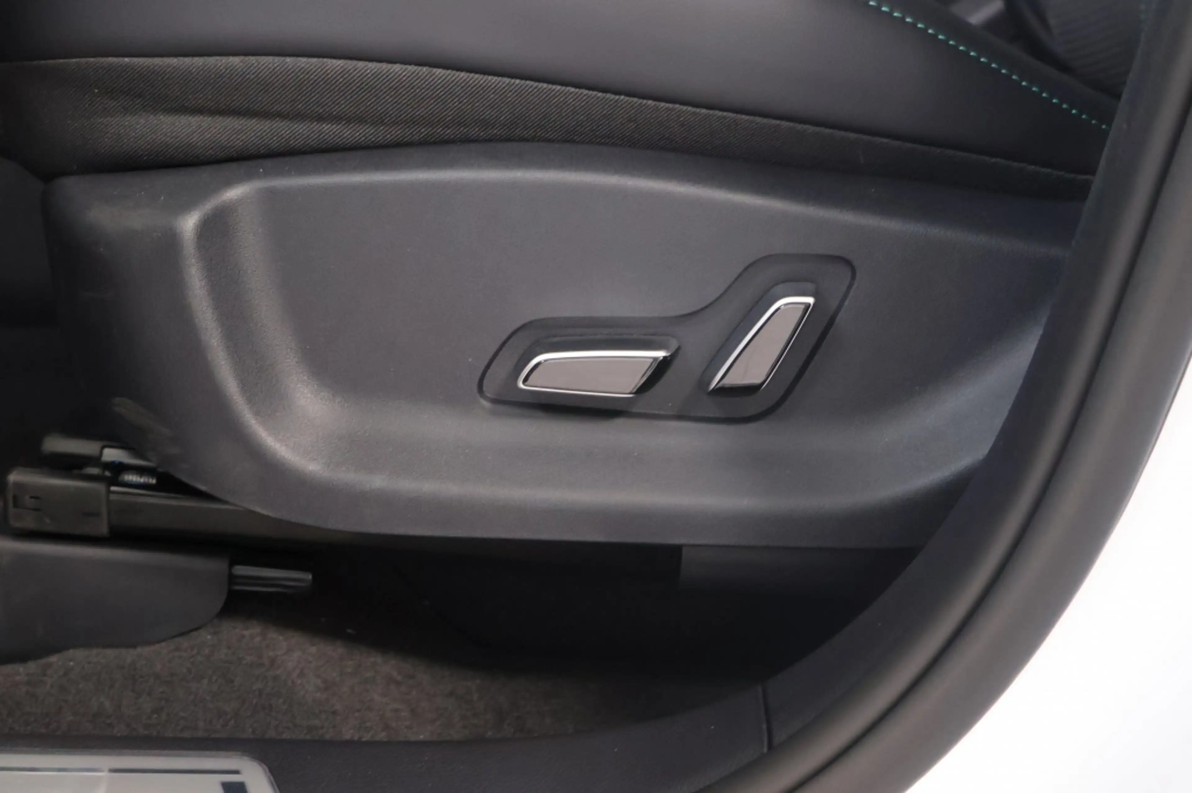 BYD Seal U 1.5 DM-i FWD Boost | BYD Specialist DEMO — photo 9