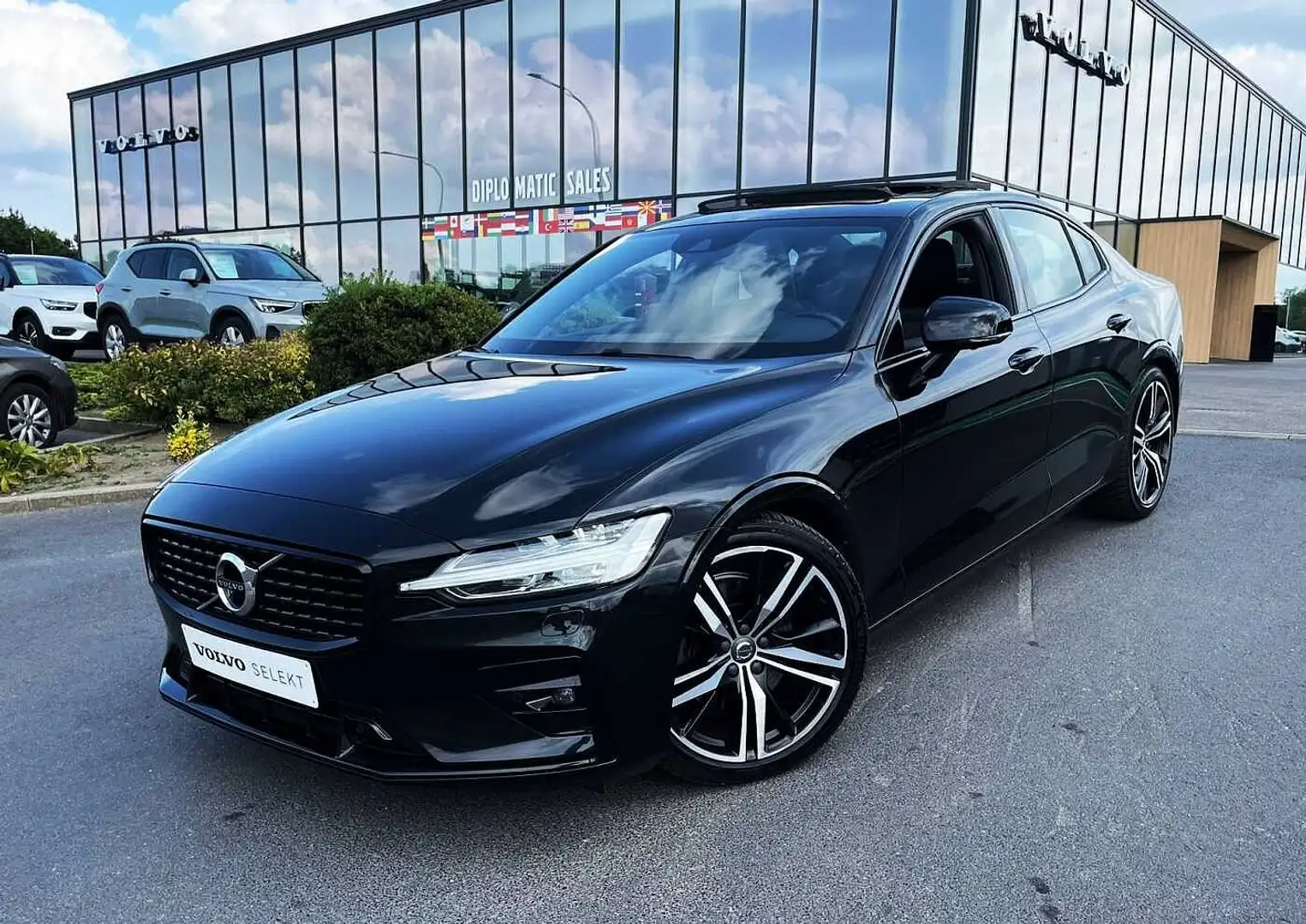 Volvo S60 R-Design, B3 mild hybrid Noir - 1