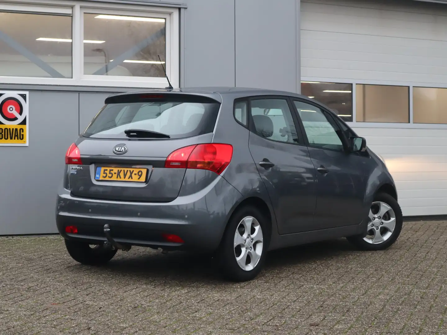 Kia Venga 1.6 CVVT X-ecutive Gris - 2