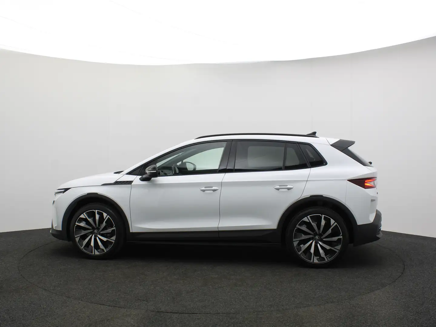 Skoda Elroq Elektromotor 63 kWh 204pk Sportline private lease Wit - 2