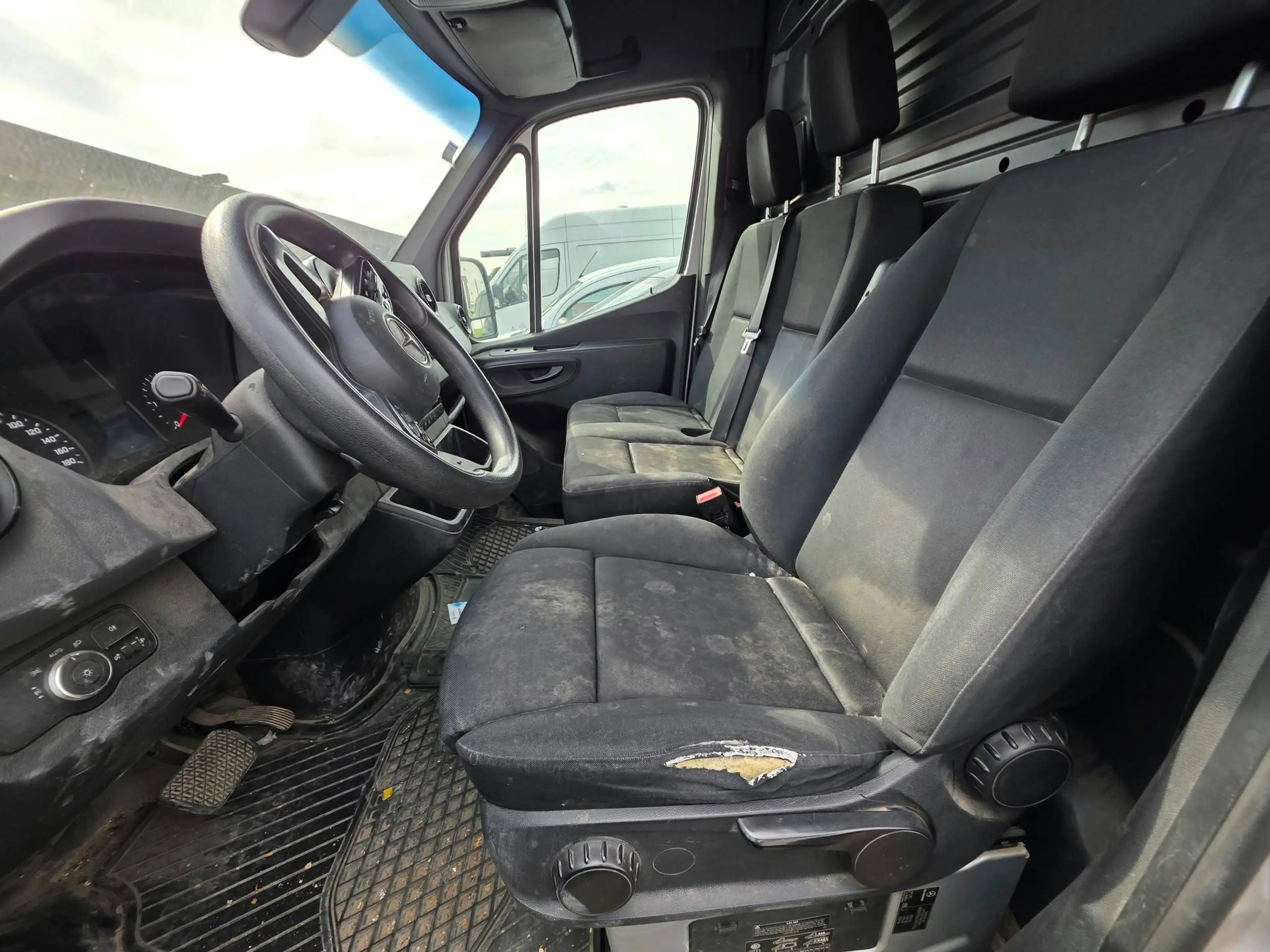 Mercedes-Benz Sprinter 314 2.1 CDI L2H2 RWD 7G-tronic Plus — photo 8