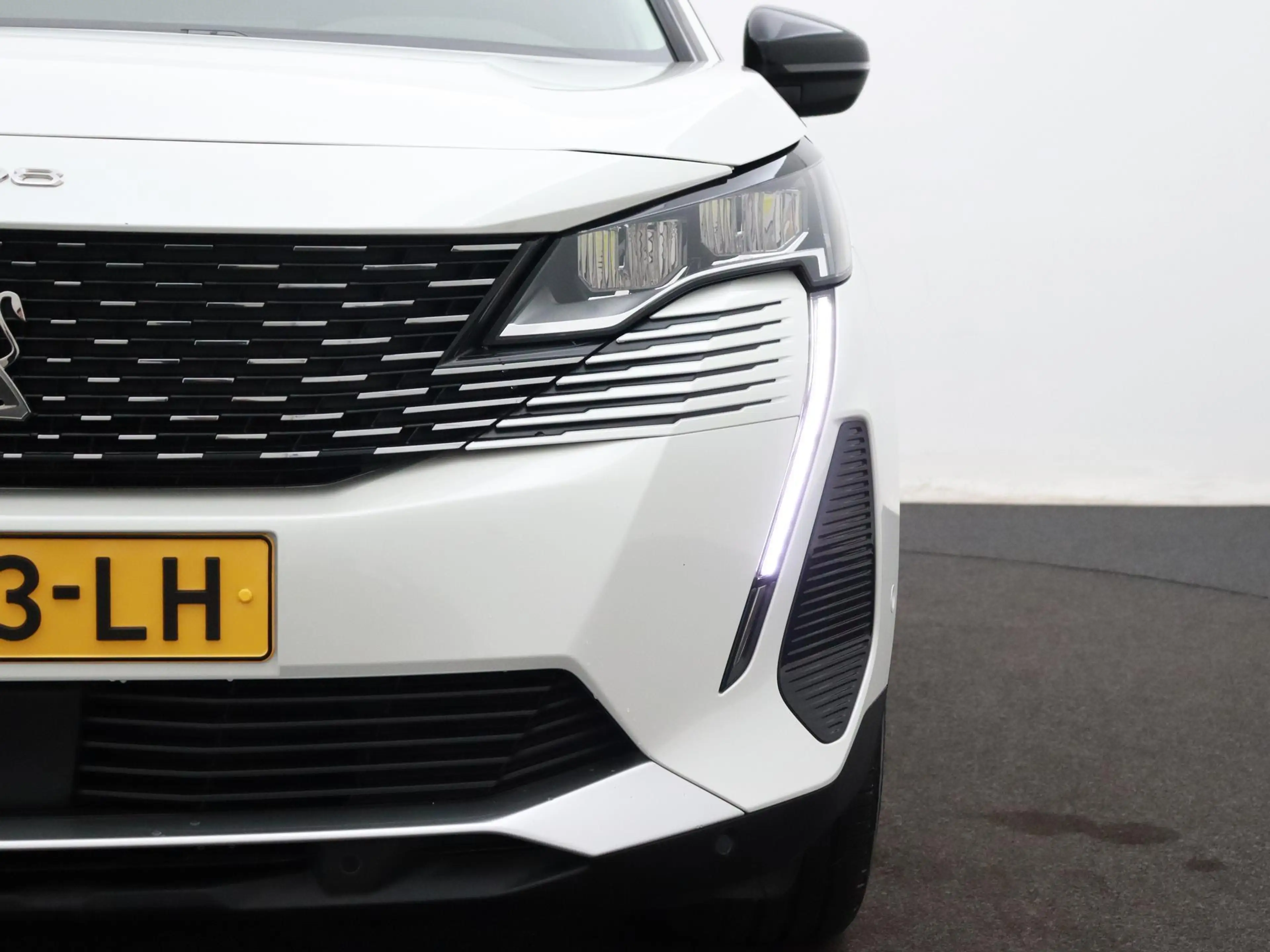 Peugeot 3008 HYbrid4 Blue Lease Allure 300pk Automaat | Navigat — photo 6