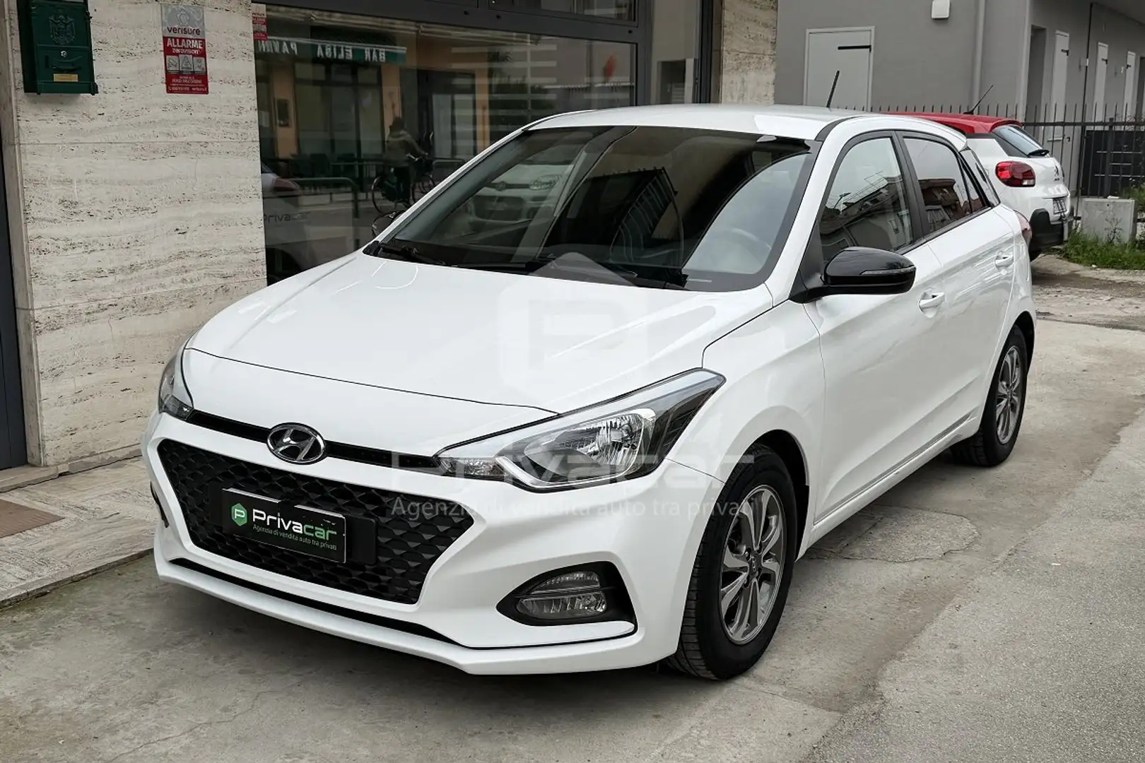 Hyundai i20 i20 1.2 5 porte Econext Connectline Weiß - 1