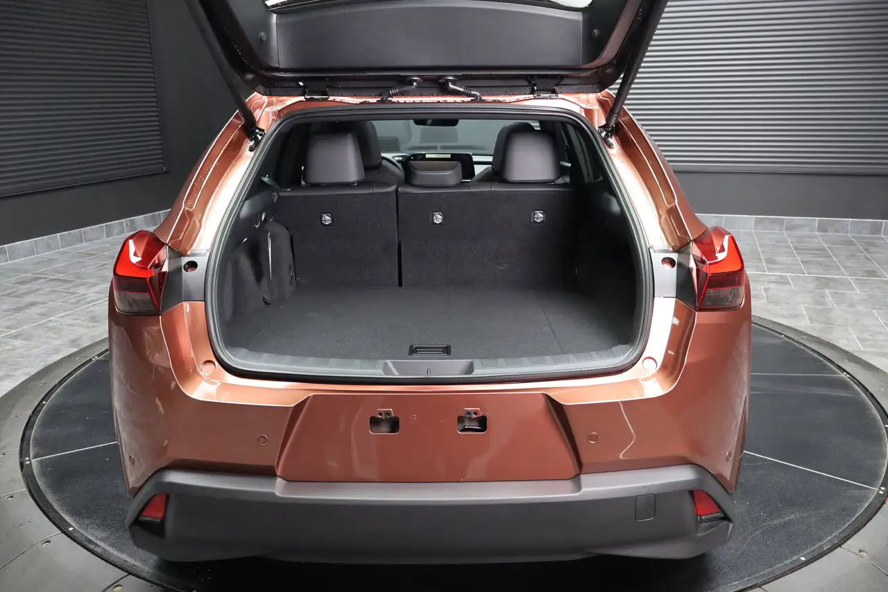 Lexus UX photo Lexus UX