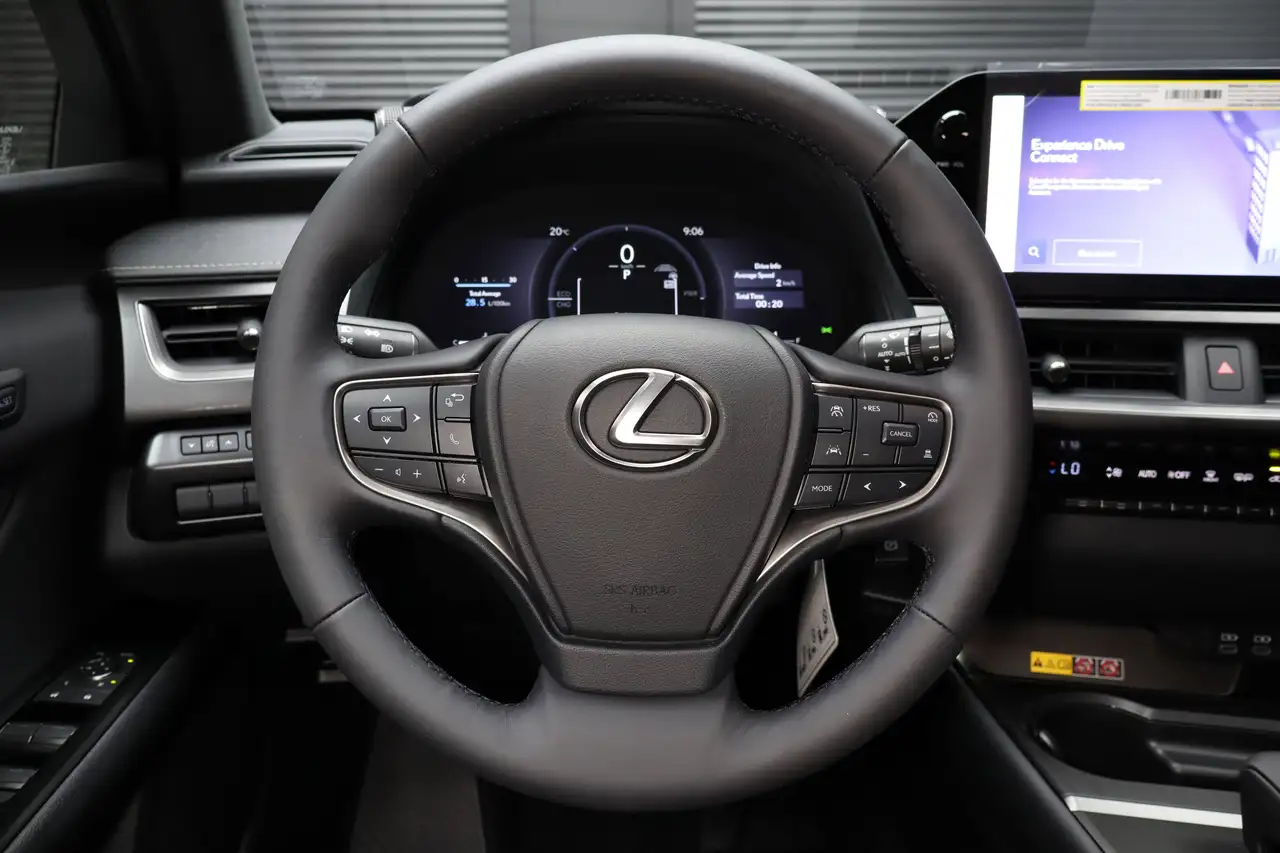 Lexus UX photo Lexus UX