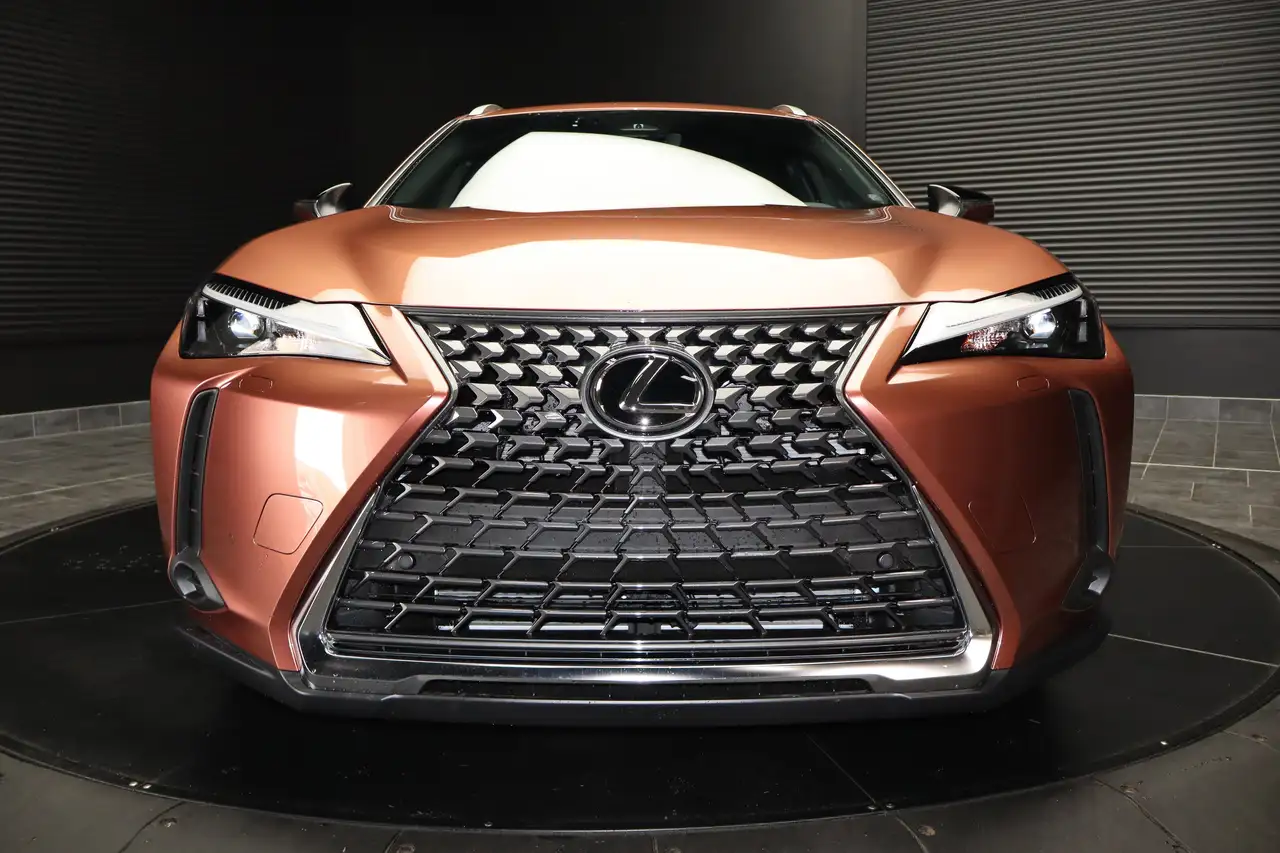 Lexus UX photo Lexus UX