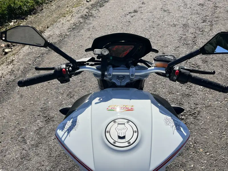 MV Agusta Brutale 800 - foto 4