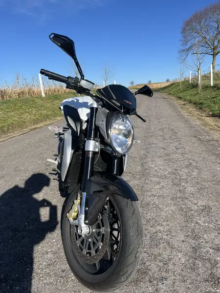 MV Agusta Brutale 800 - foto 2